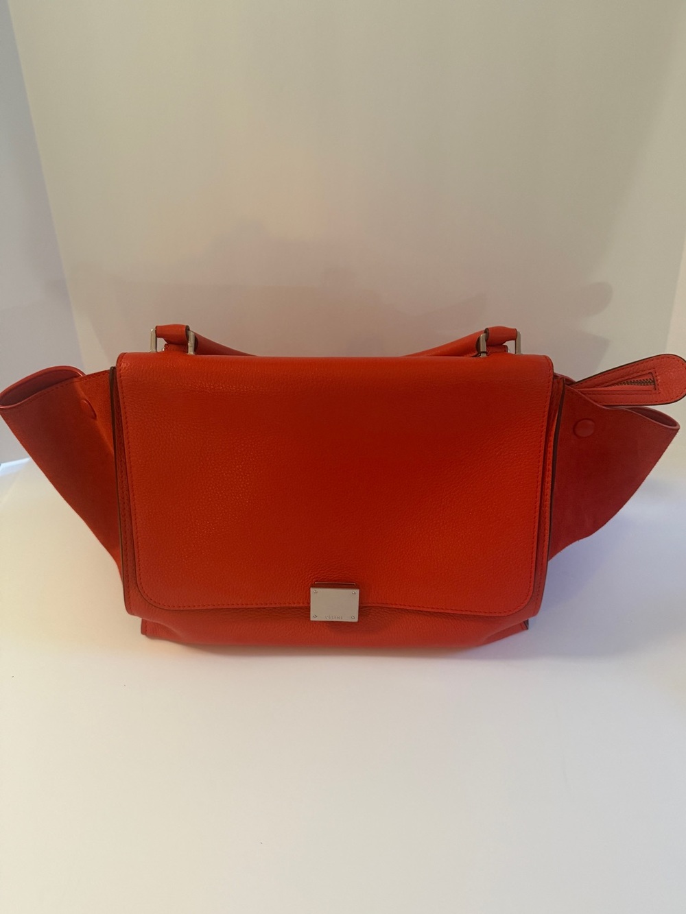 Celine Poppy Red Trapeze Leather Shoulder Bag Authenticated